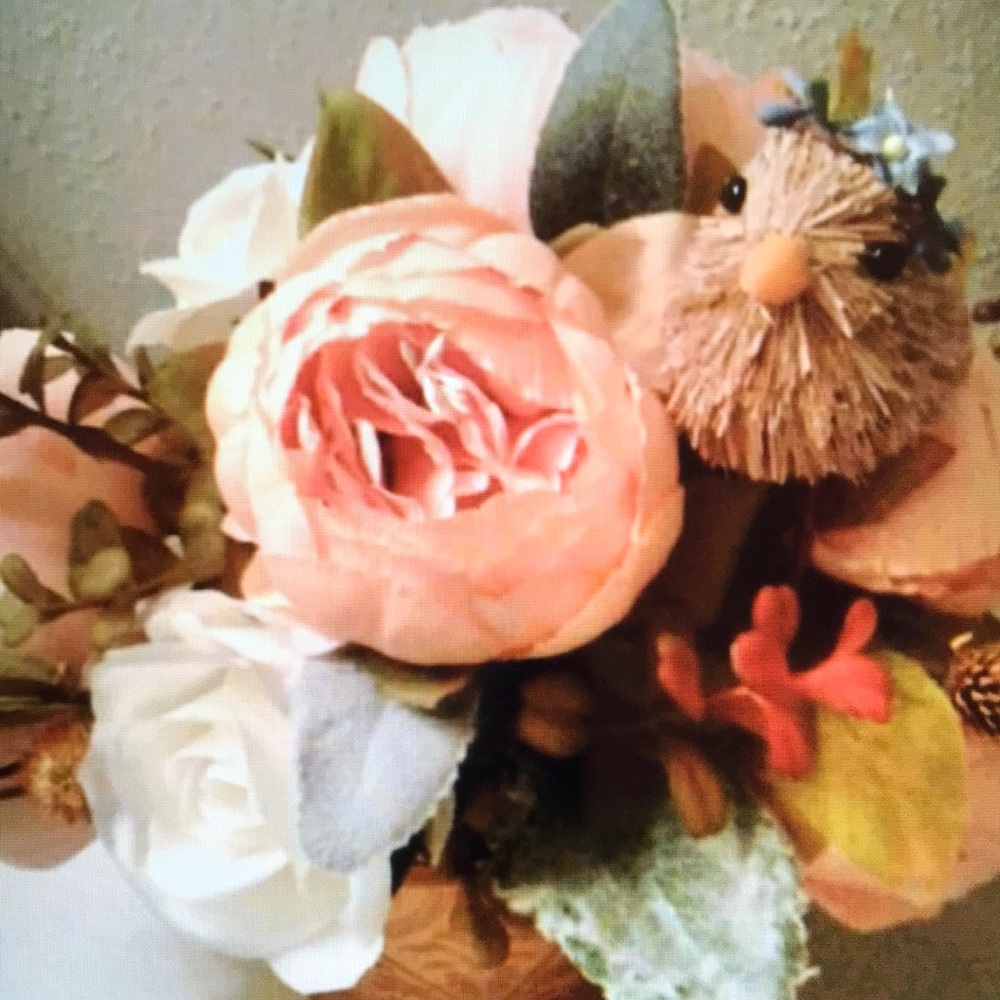 Floral Hand Crafted Faux Peach Arrangement NWT
